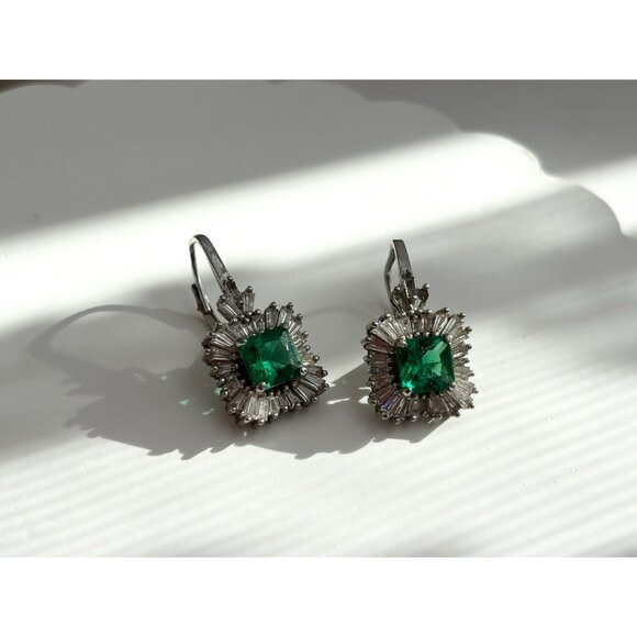 Art Deco Style Vintage Green CZ Sterling Silver Vintage Earrings - Picture 4 of 10